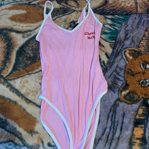 Cute bodysuit - Picture 2 of 3